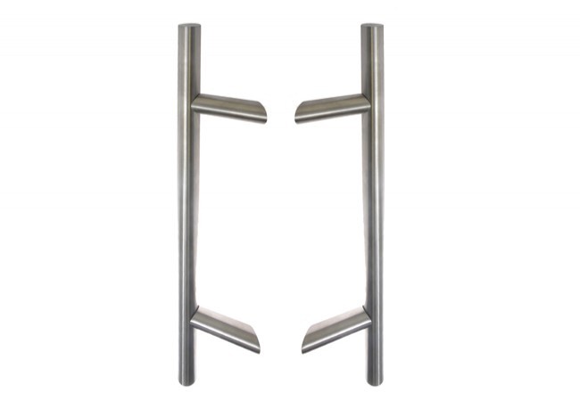 WALA Uchwyt dwustronny P45 fi 30 X=300 L=500 stal nierdzewna 304 szlifowana zaślepka Z1 (grubość profilu 32-110 mm)